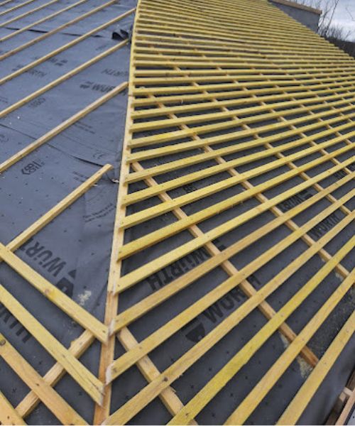 Liteaunage complet d’une toiture avant pose d’ardoise en Île-de-France